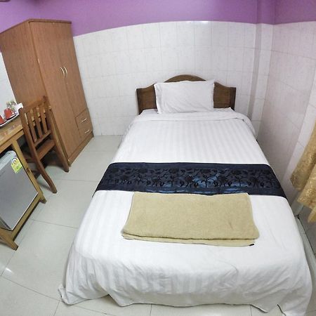 Capitol 3 Guesthouse Phnom Penh Extérieur photo