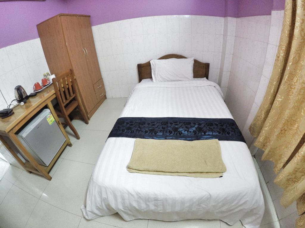Capitol 3 Guesthouse Phnom Penh Extérieur photo
