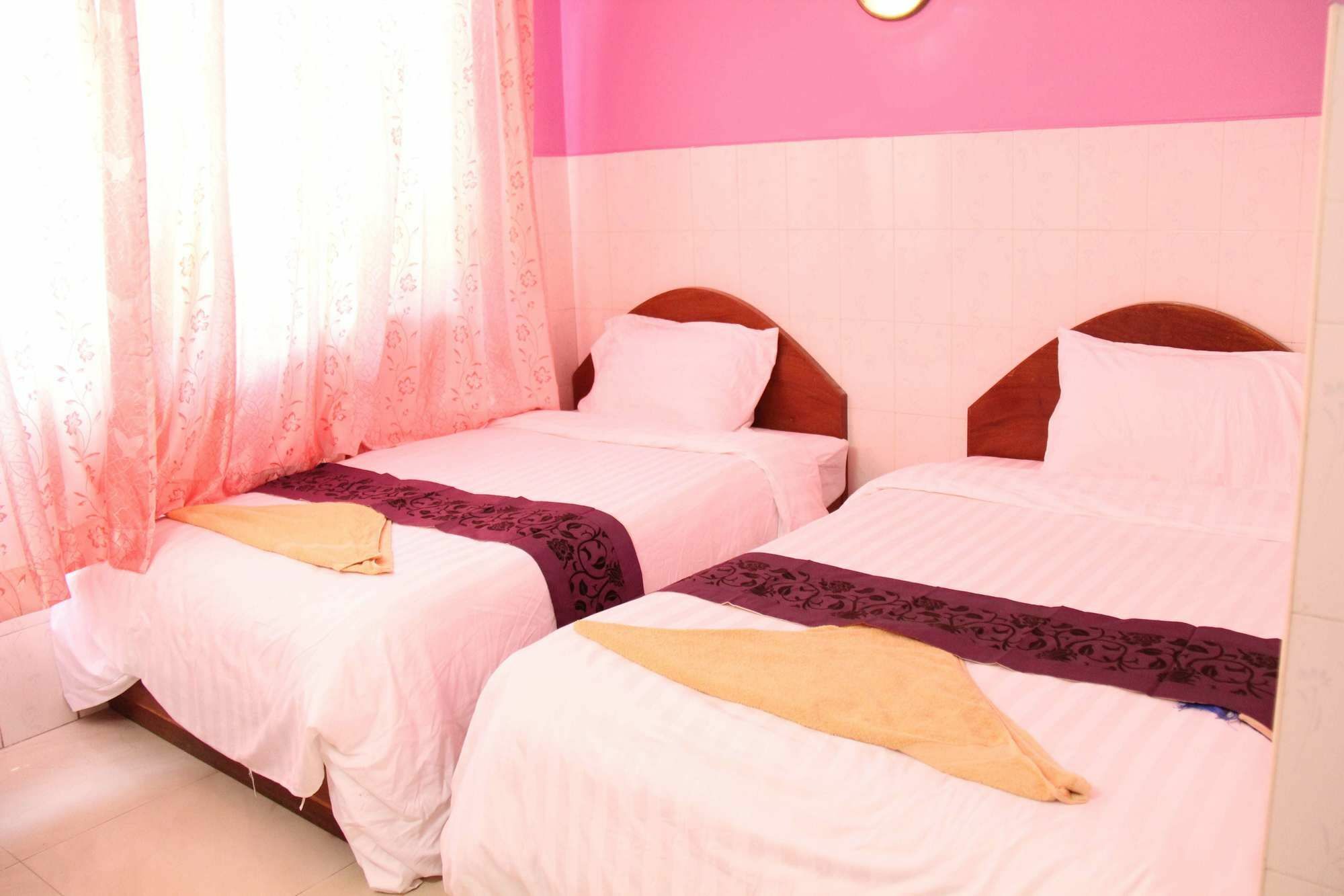 Capitol 3 Guesthouse Phnom Penh Extérieur photo