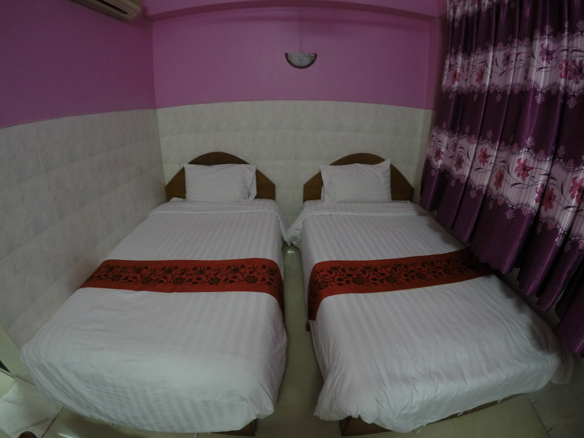 Capitol 3 Guesthouse Phnom Penh Extérieur photo
