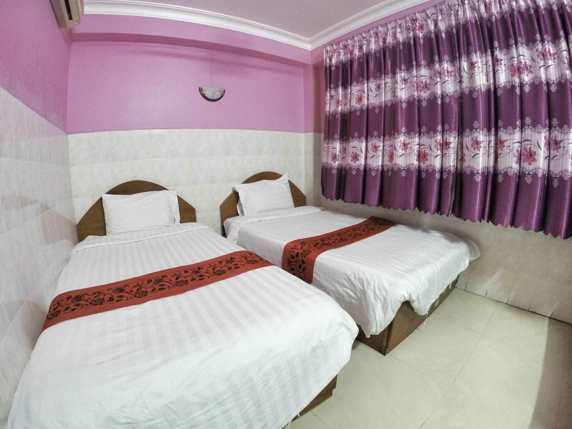 Capitol 3 Guesthouse Phnom Penh Extérieur photo